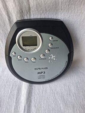 Craig Portable CD/MP3 Player — Silver and Black